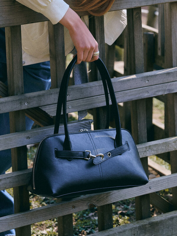 NOA Baguette Bag [Black]