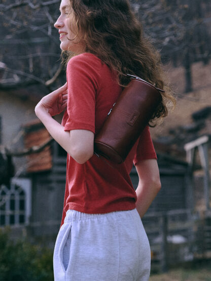 Winsome Barrel Bag [BROWN] - 이미지 4