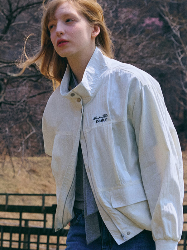 Scene from Windbreaker [IVORY]