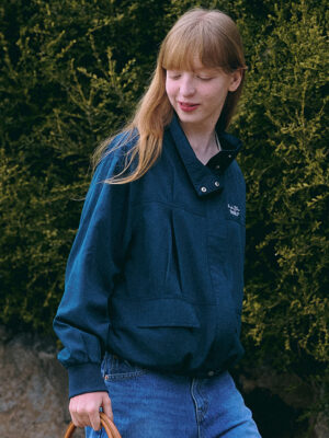 Scene from Windbreaker [NAVY]