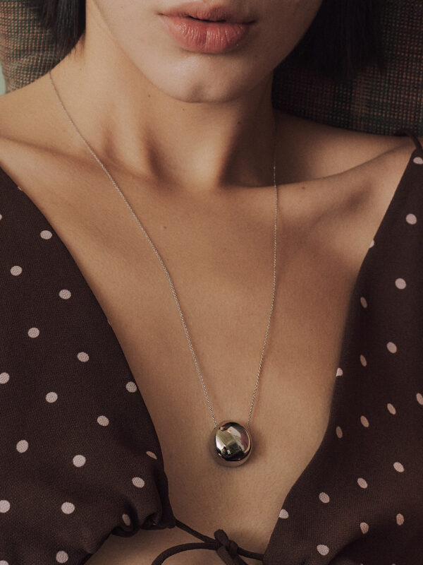 pebble pendant Necklace