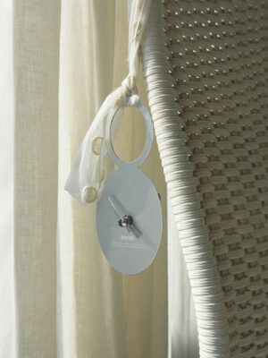 Dangling Clock_Oval