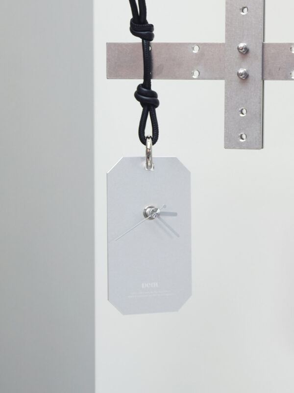 Dangling Clock_Oblong