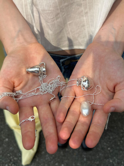 Drew Orb Necklace - 이미지 3
