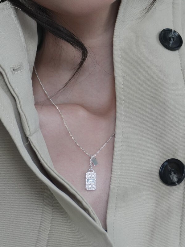 Delicate Crystal Nameplate Necklace [Pave]