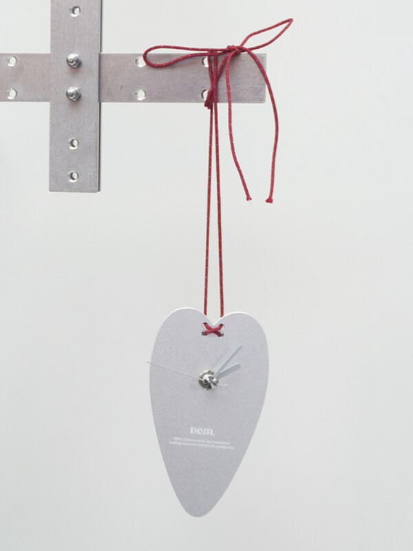 Dangling Clock_Heart
